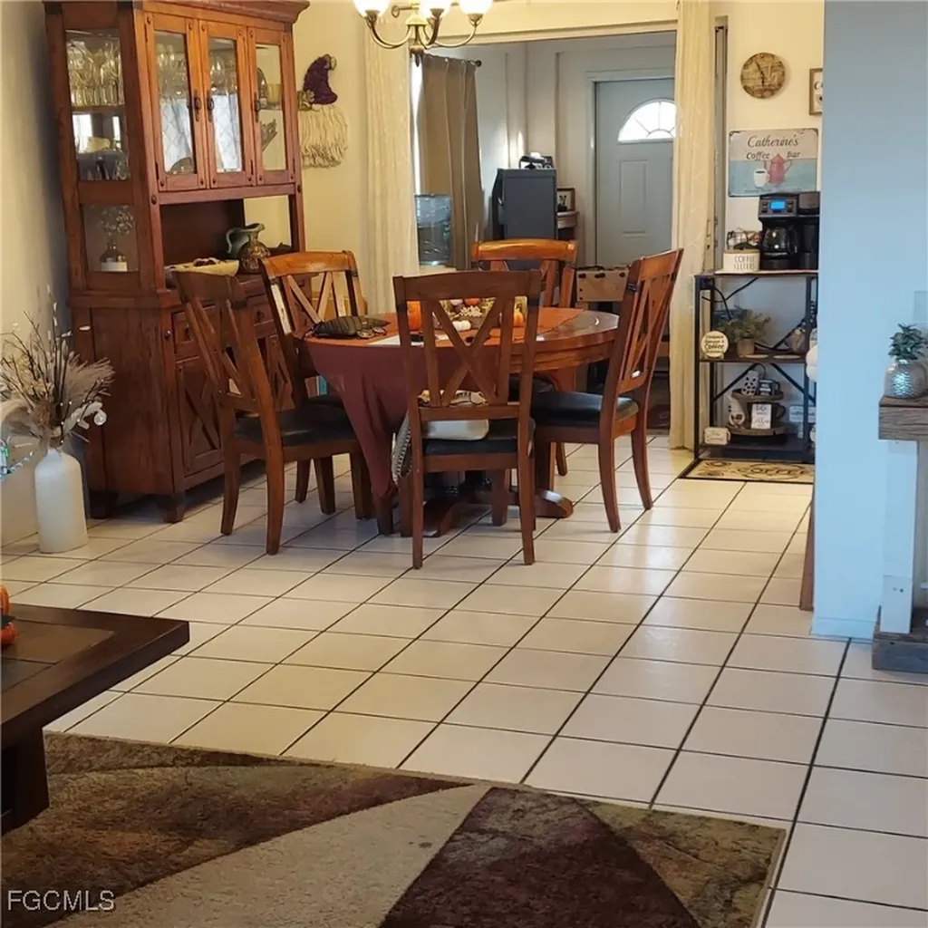 306 SE 2nd Street Cape Coral FL 33990