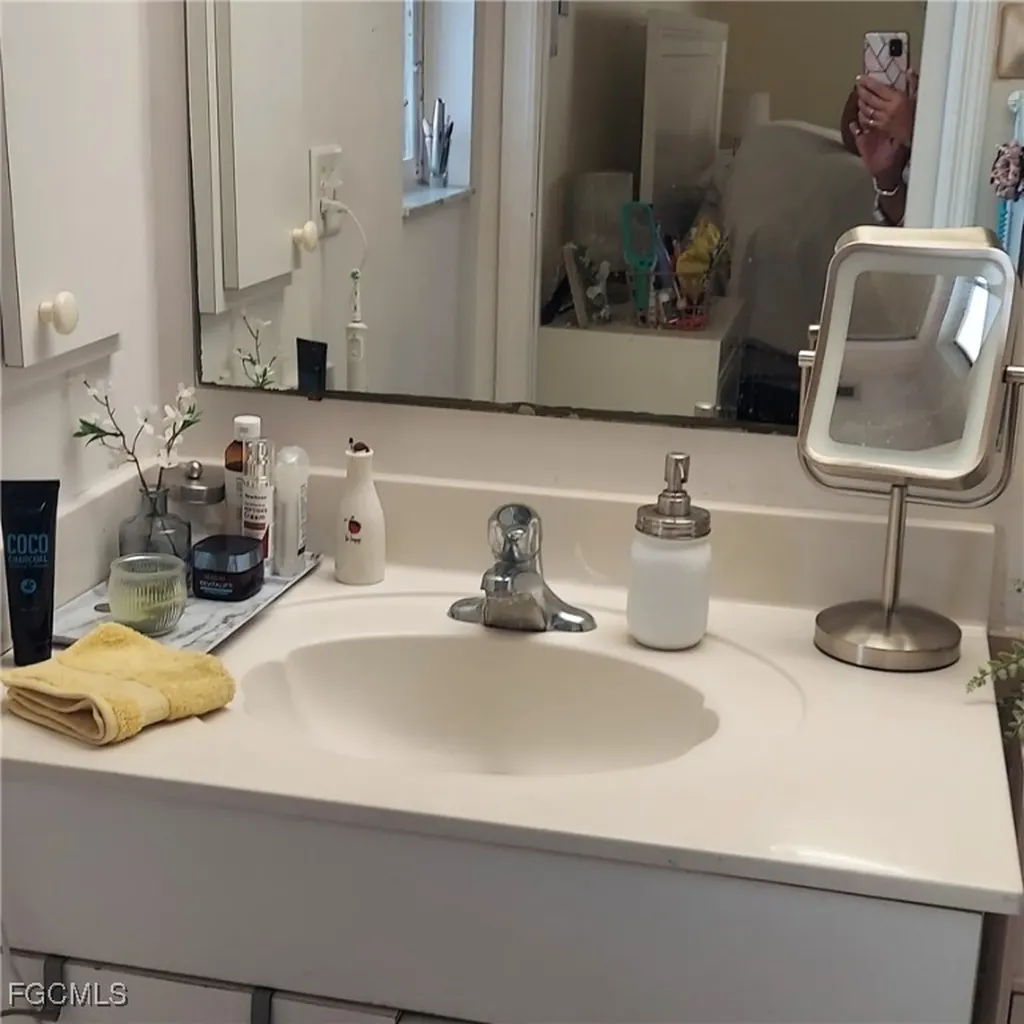 306 SE 2nd Street Cape Coral FL 33990