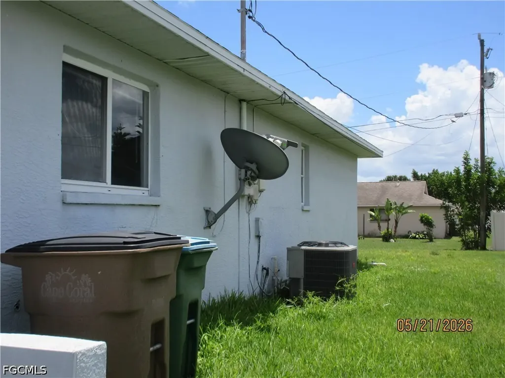 306 SE 2nd Street Cape Coral FL 33990