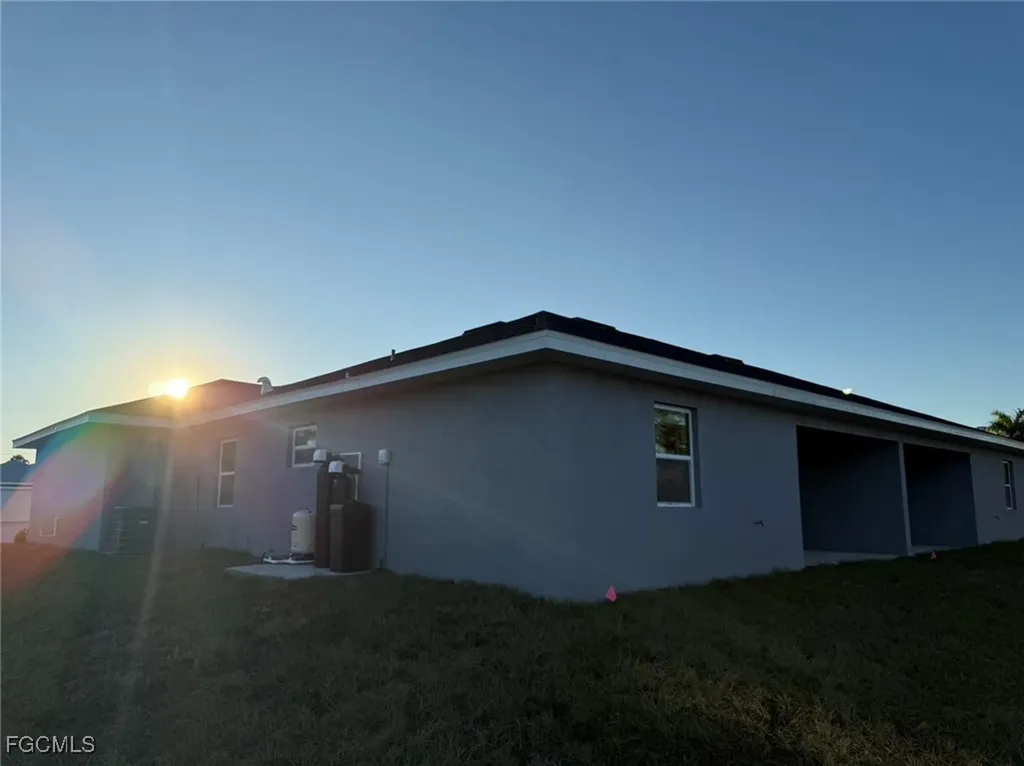 304-306 Gordon Avenue S Lehigh Acres FL 33973