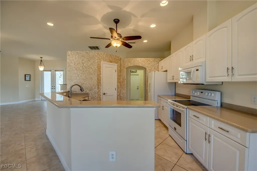 2820 SW 36th Street Cape Coral FL 33914
