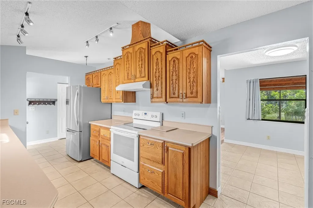 17309 Knight Drive Fort Myers FL 33967