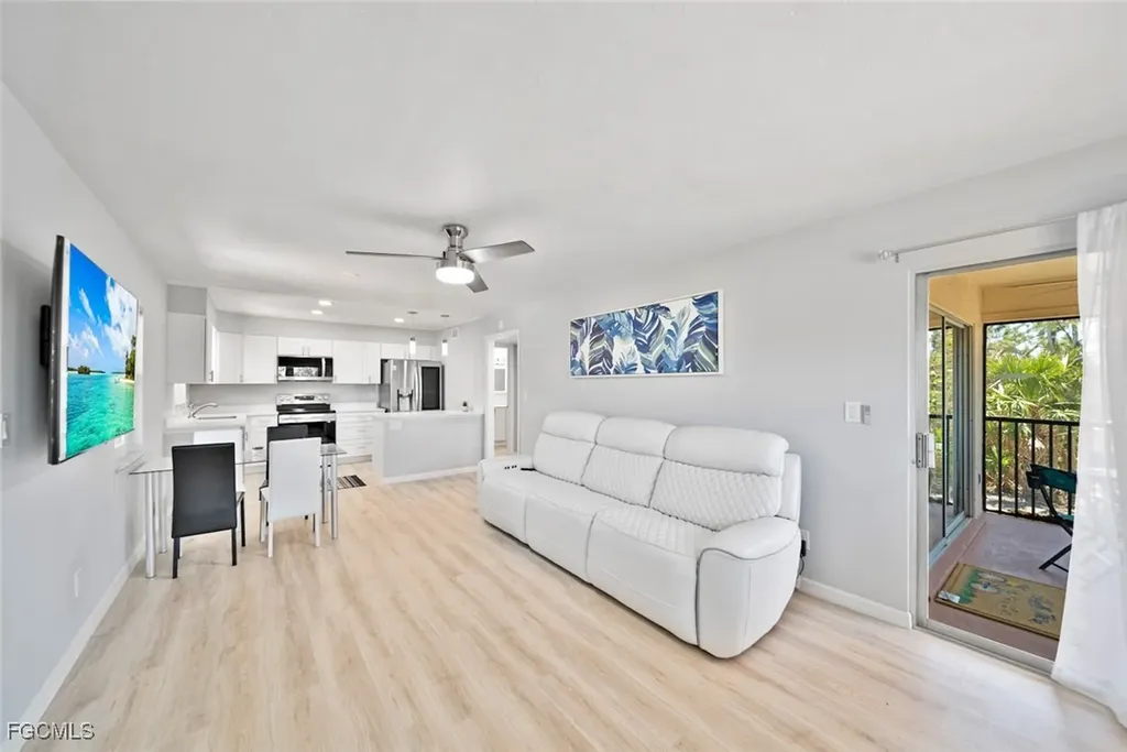 16881 Davis Road Fort Myers FL 33908