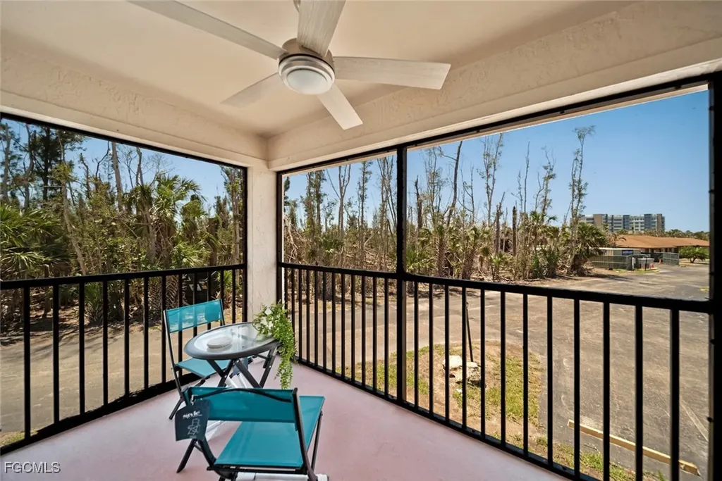 16881 Davis Road Fort Myers FL 33908