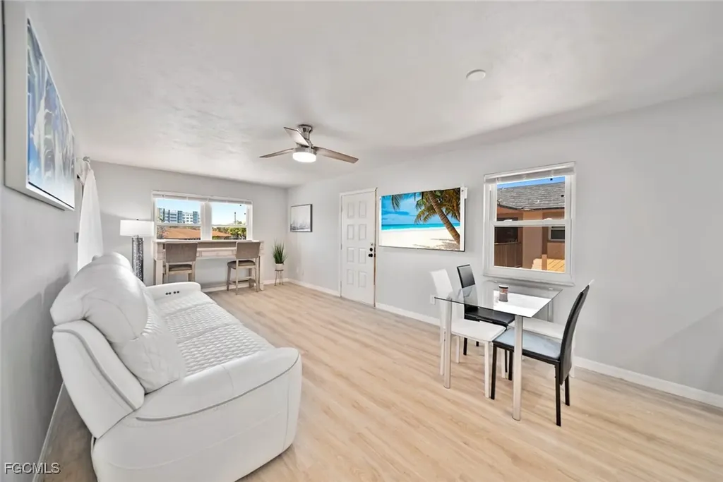 16881 Davis Road Fort Myers FL 33908