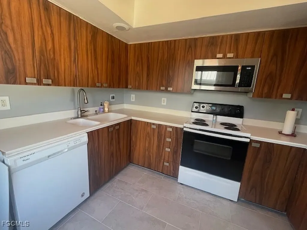 7463 Pomegranate Drive Bokeelia FL 33922