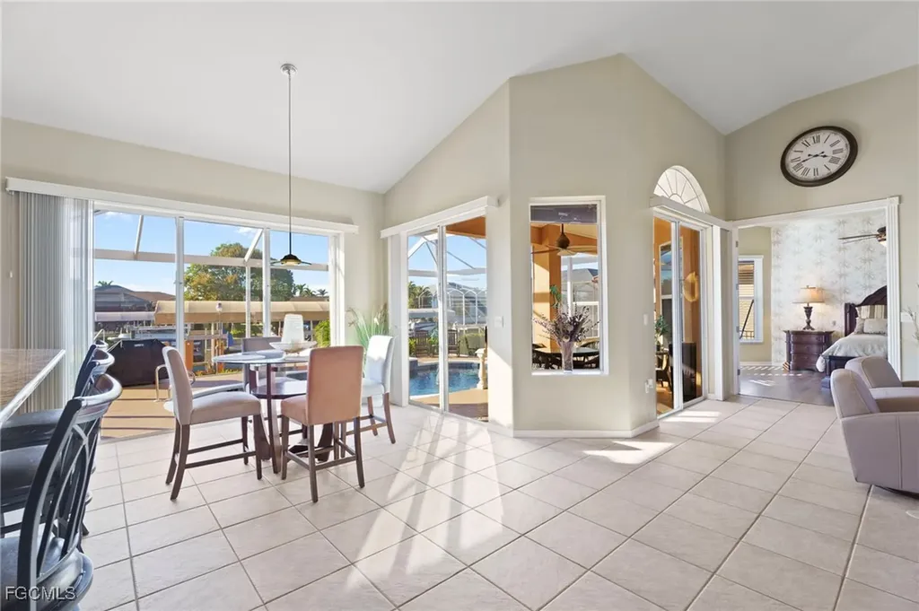5220 SW 8th Place Cape Coral FL 33914
