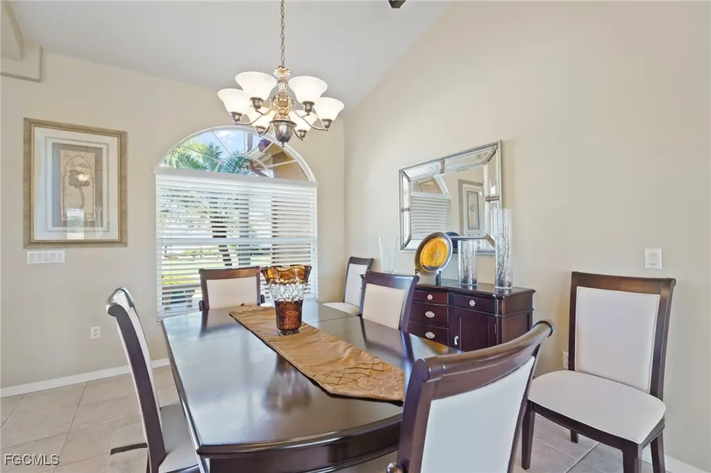 5220 SW 8th Place Cape Coral FL 33914