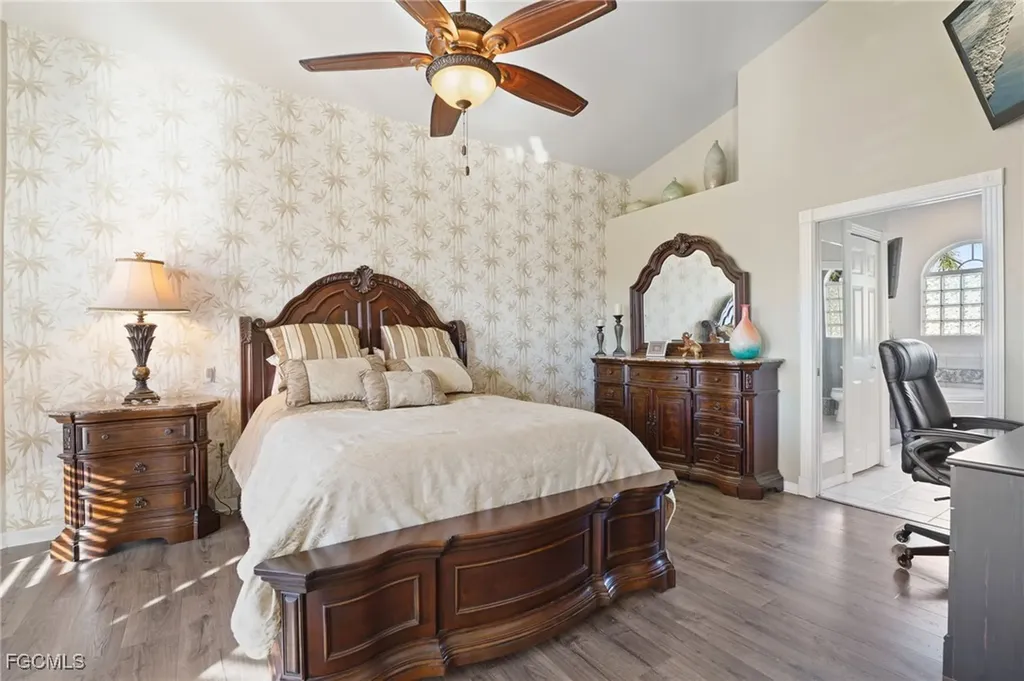 5220 SW 8th Place Cape Coral FL 33914