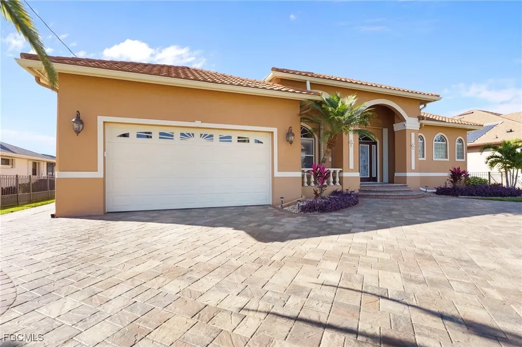 5220 SW 8th Place Cape Coral FL 33914