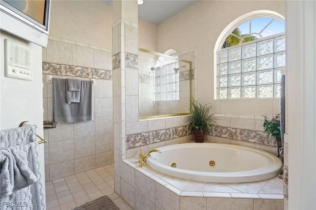5220 SW 8th Place Cape Coral FL 33914