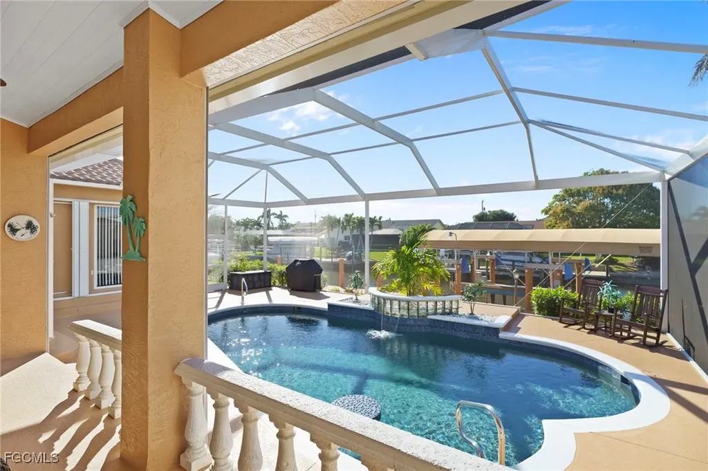 5220 SW 8th Place Cape Coral FL 33914