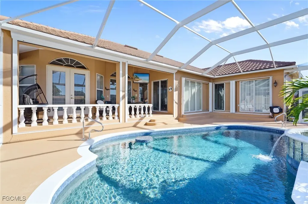 5220 SW 8th Place Cape Coral FL 33914