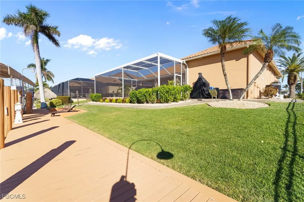 5220 SW 8th Place Cape Coral FL 33914