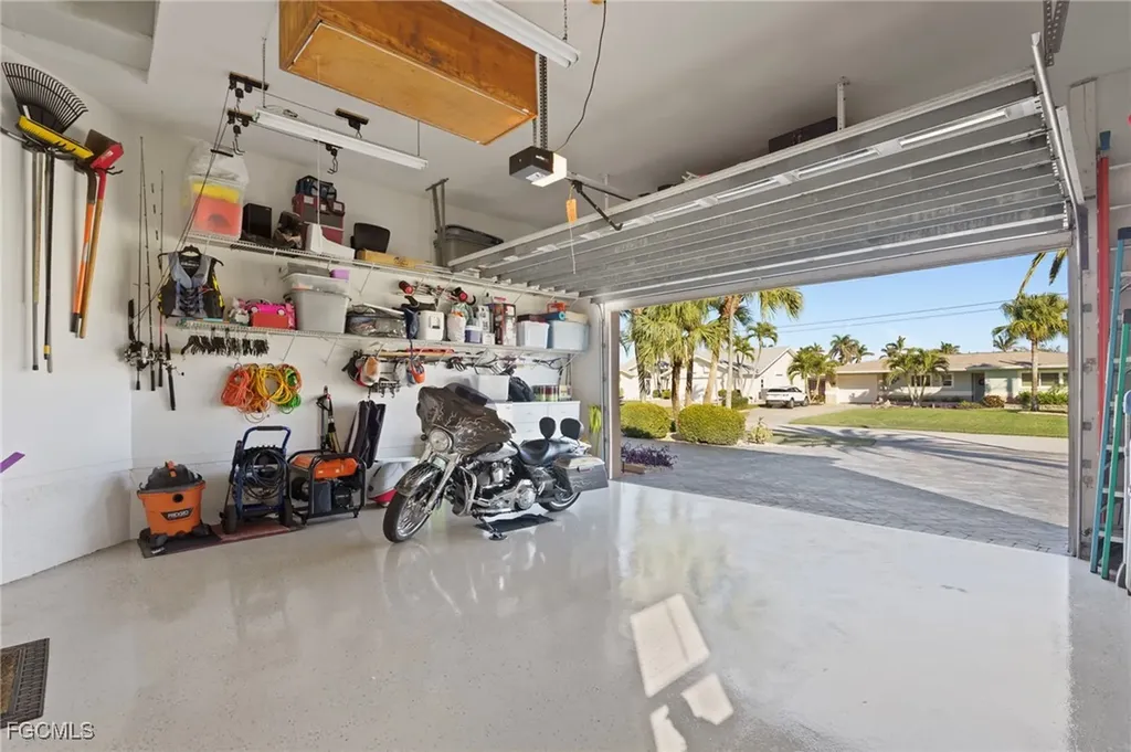 5220 SW 8th Place Cape Coral FL 33914