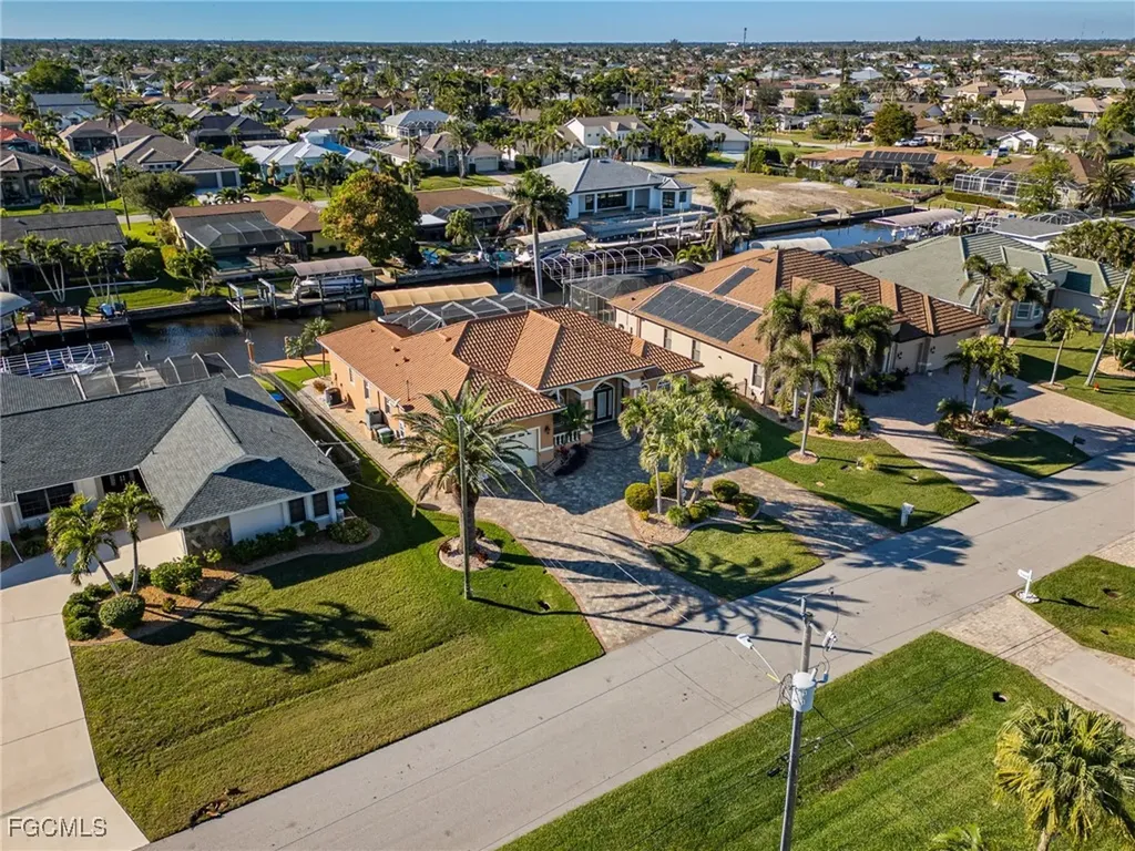 5220 SW 8th Place Cape Coral FL 33914
