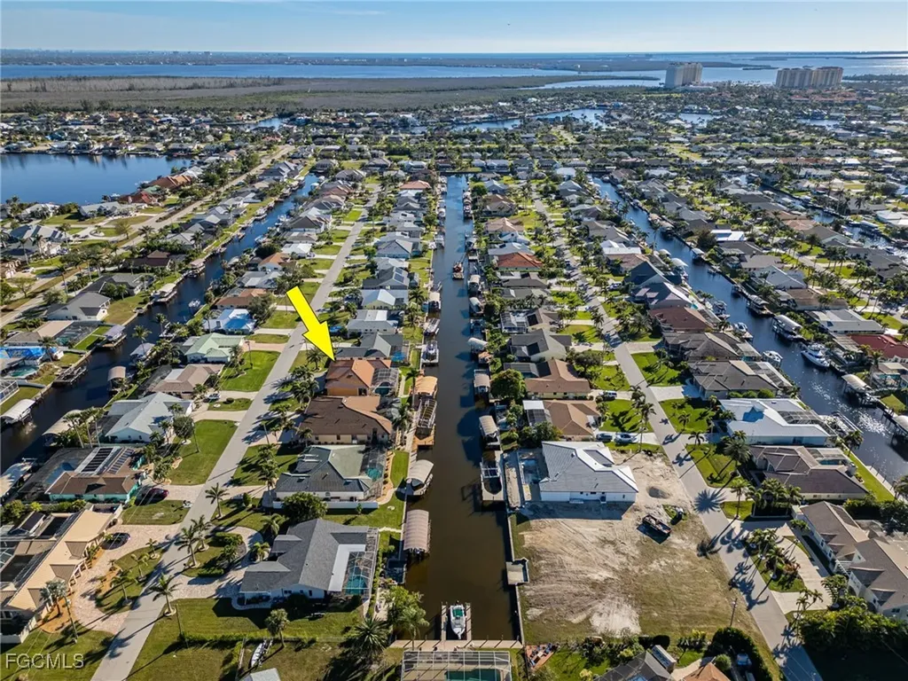 5220 SW 8th Place Cape Coral FL 33914
