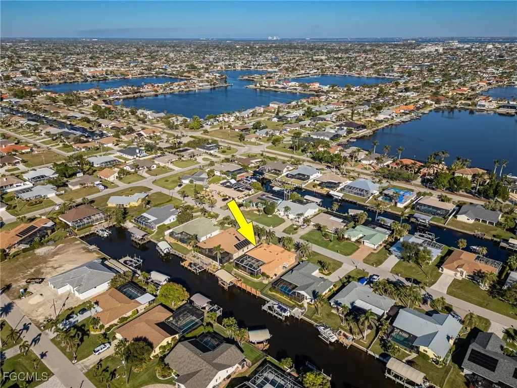5220 SW 8th Place Cape Coral FL 33914