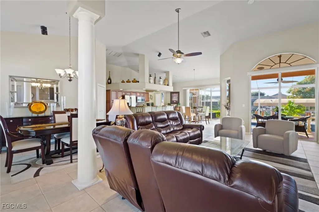 5220 SW 8th Place Cape Coral FL 33914