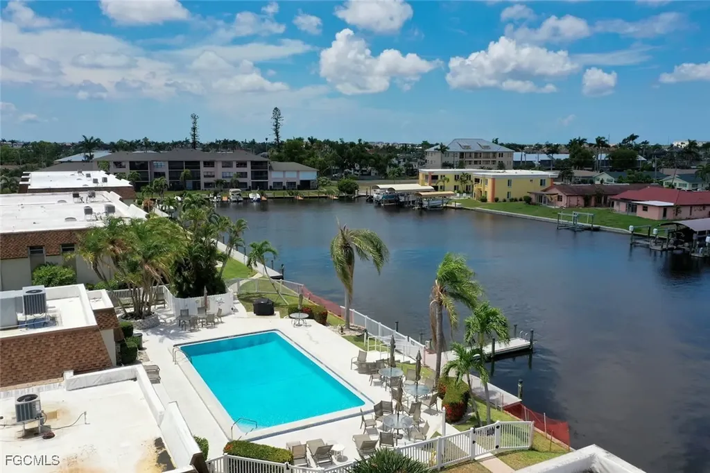 4104 SE 19th Avenue Cape Coral FL 33904