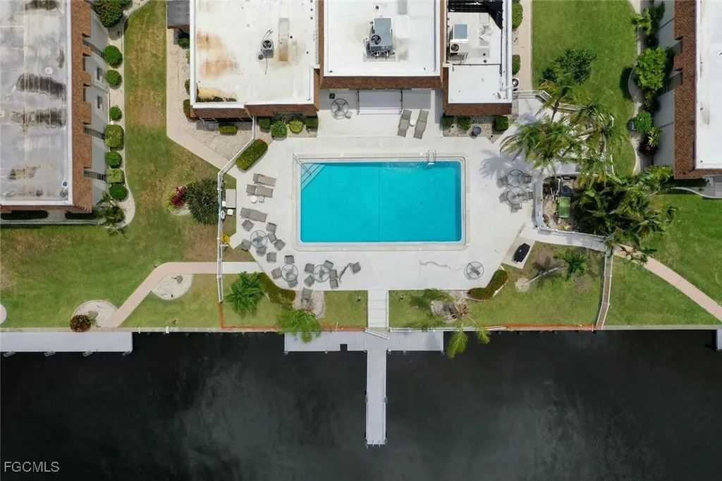 4104 SE 19th Avenue Cape Coral FL 33904