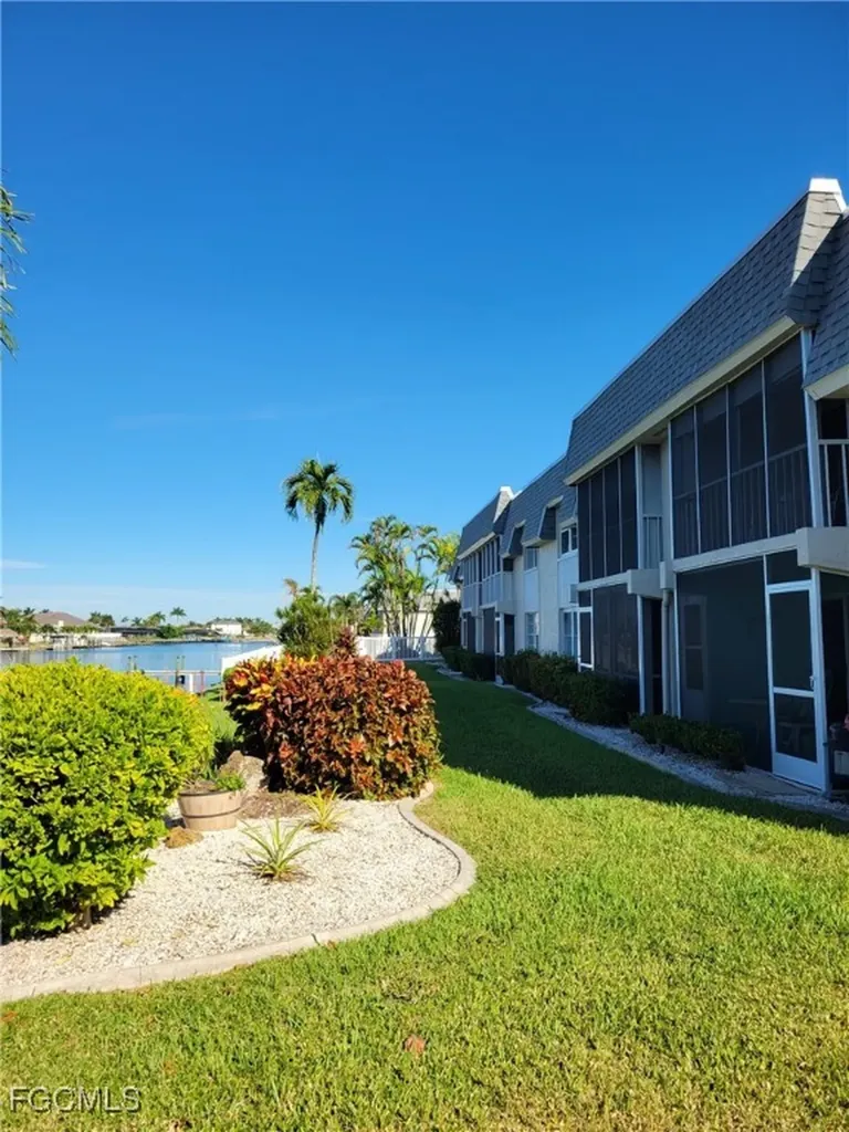 4104 SE 19th Avenue Cape Coral FL 33904