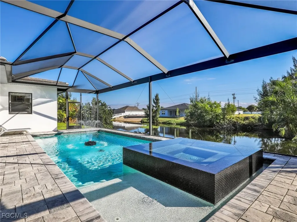 2333 SW 21st Avenue Cape Coral FL 33991