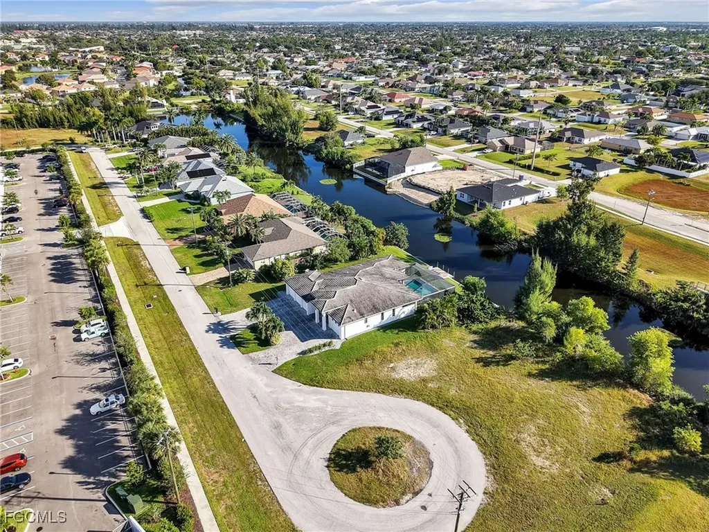 2333 SW 21st Avenue Cape Coral FL 33991