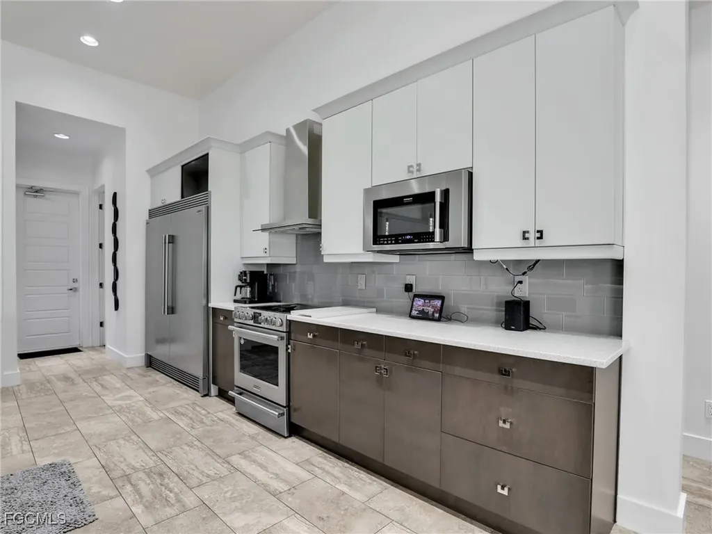2333 SW 21st Avenue Cape Coral FL 33991