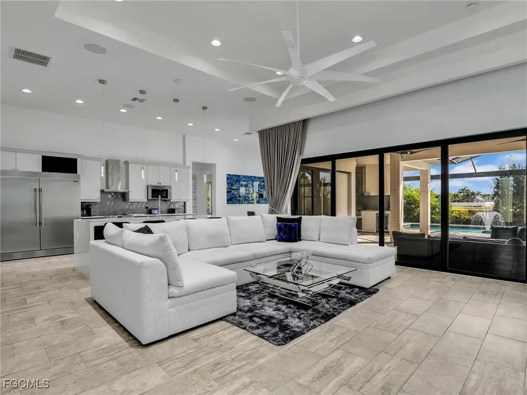2333 SW 21st Avenue Cape Coral FL 33991