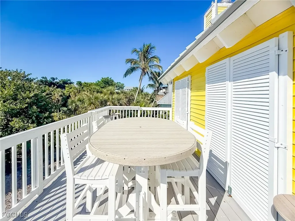 210 White Pelican Drive Upper Captiva FL 33924