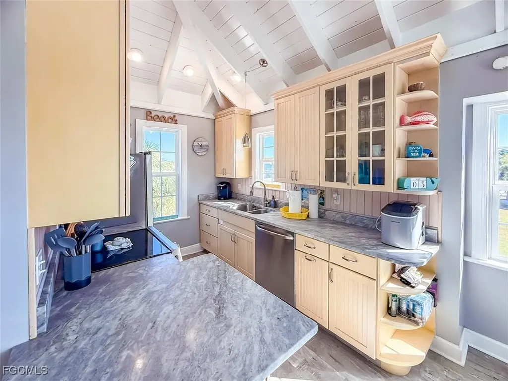 210 White Pelican Drive Upper Captiva FL 33924