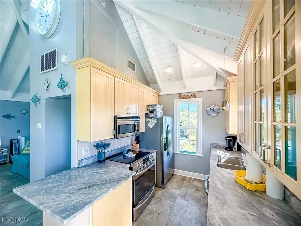 210 White Pelican Drive Upper Captiva FL 33924