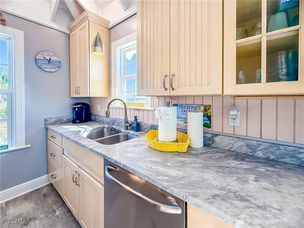 210 White Pelican Drive Upper Captiva FL 33924