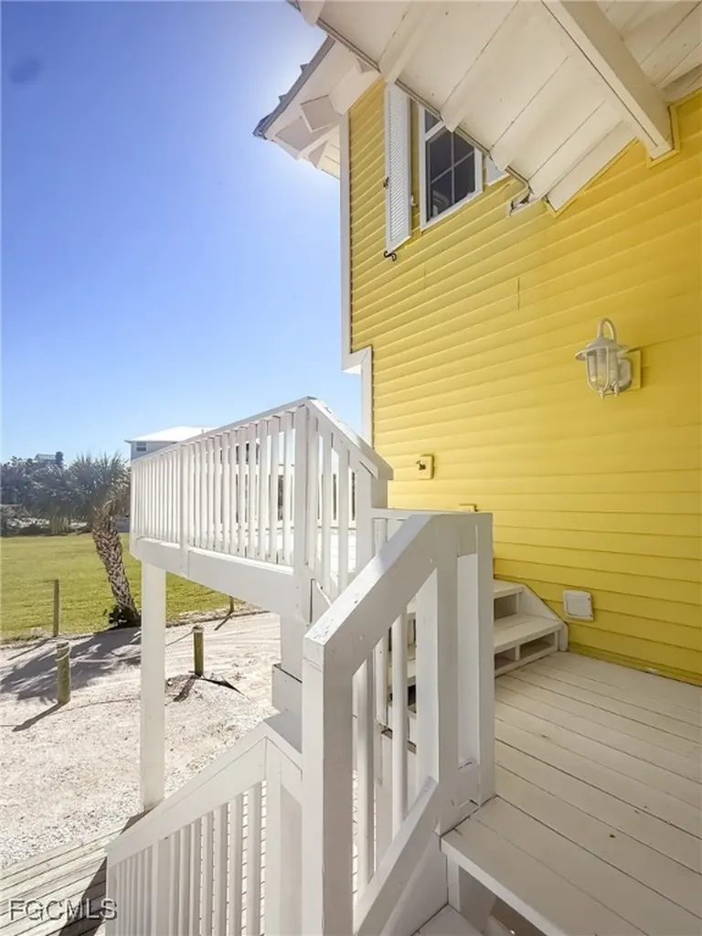 210 White Pelican Drive Upper Captiva FL 33924
