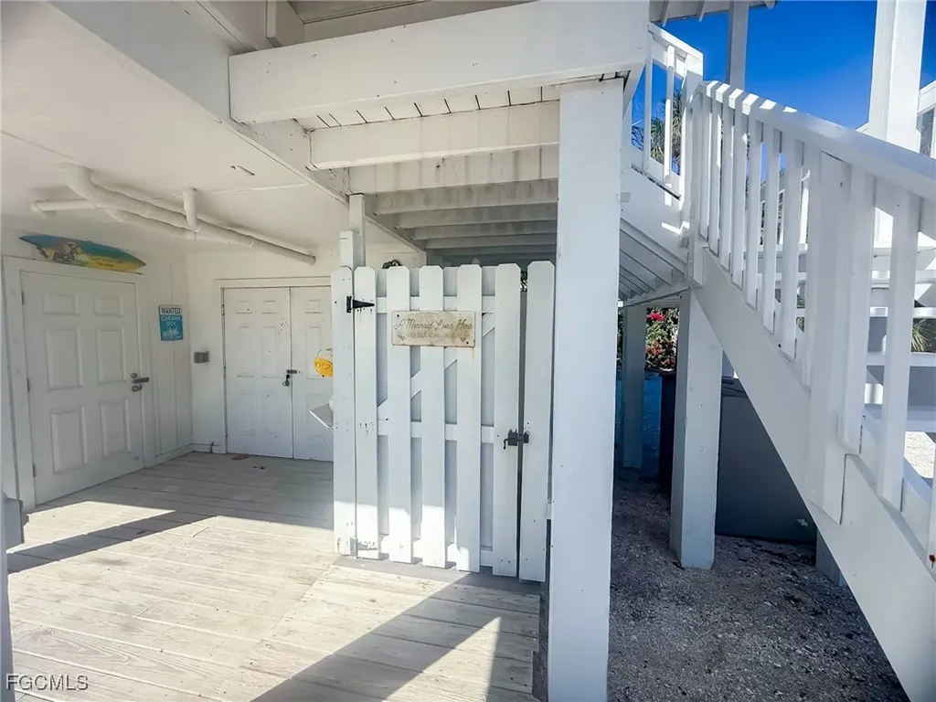 210 White Pelican Drive Upper Captiva FL 33924