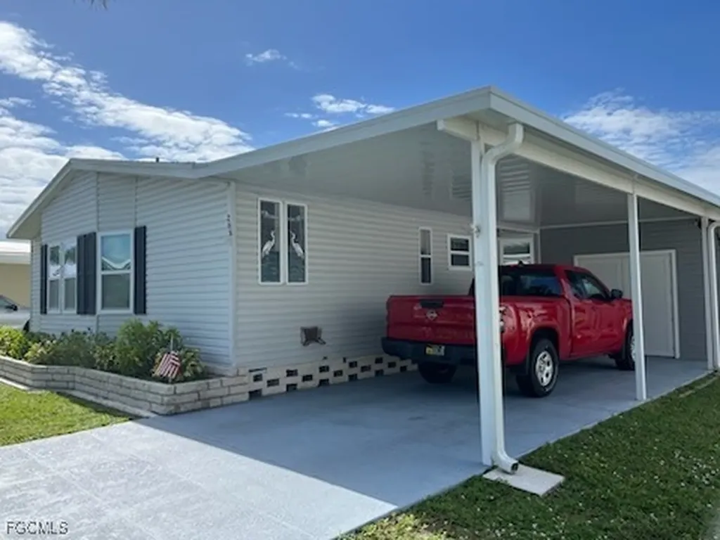 265 Lakeside Drive North Fort Myers FL 33903