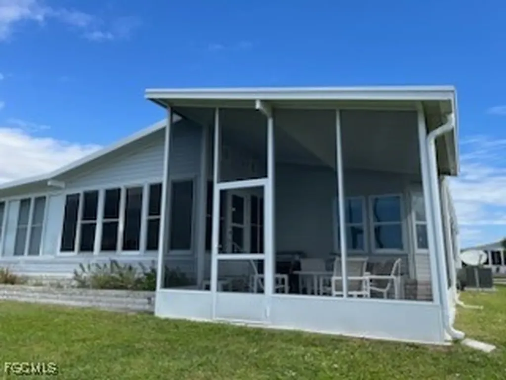 265 Lakeside Drive North Fort Myers FL 33903