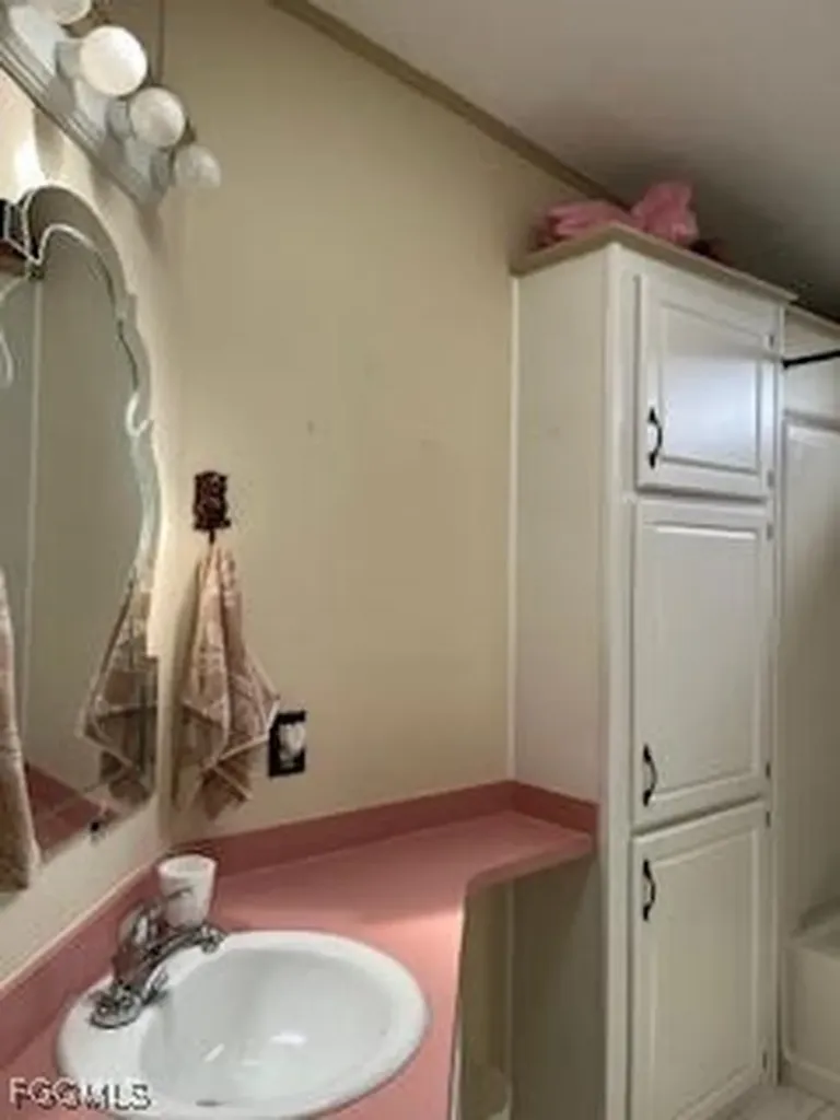 265 Lakeside Drive North Fort Myers FL 33903