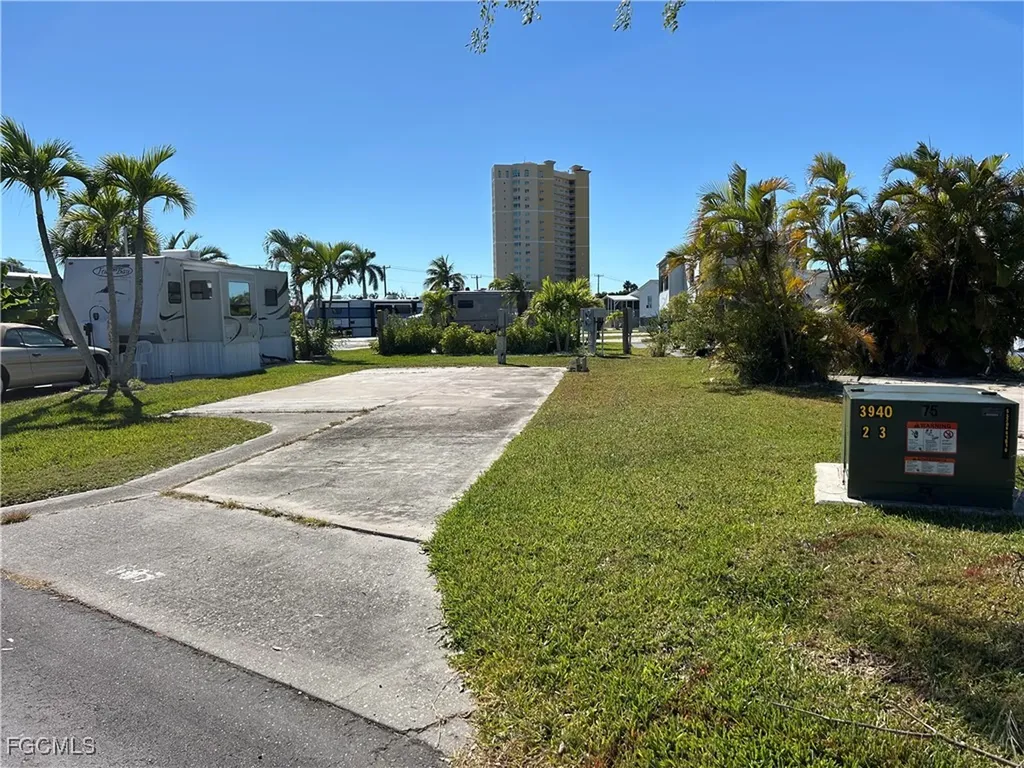 19681 L587 Summerlin Road Fort Myers FL 33908