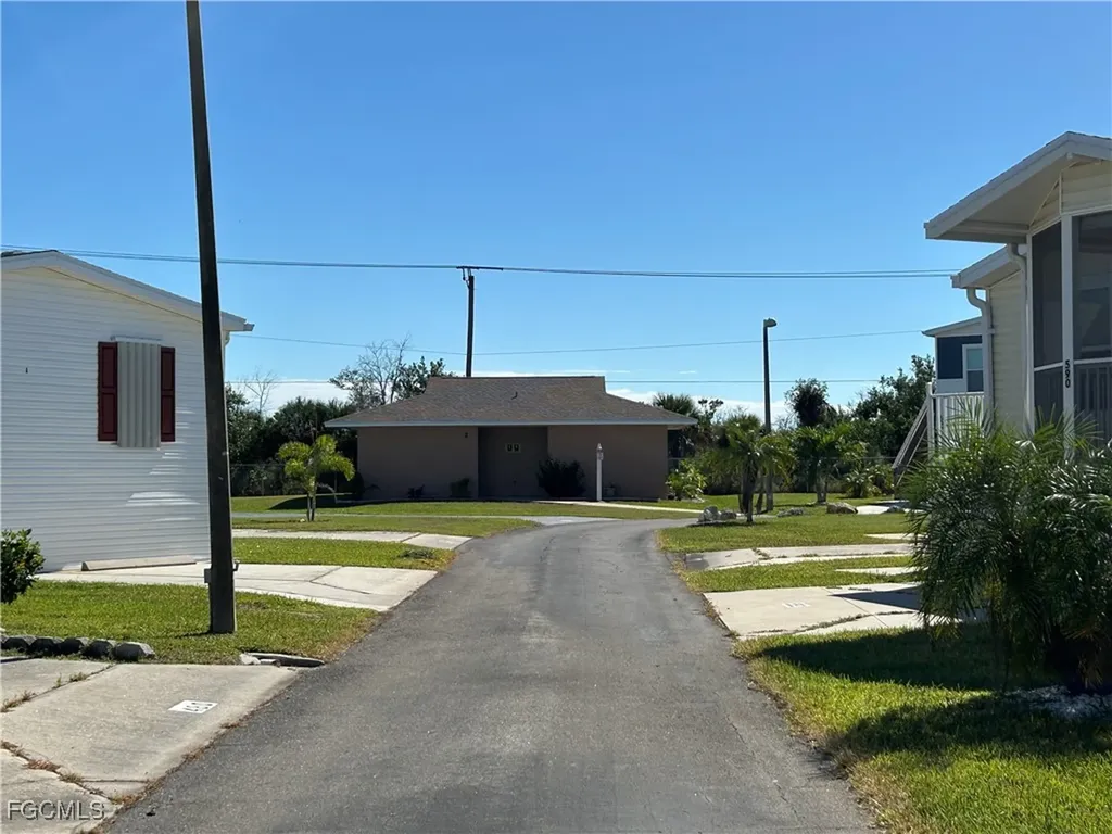 19681 L587 Summerlin Road Fort Myers FL 33908