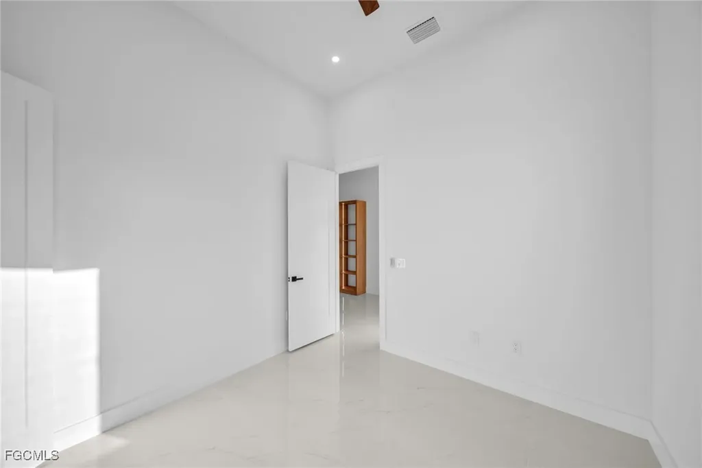 3913 Agualinda Boulevard Cape Coral FL 33914