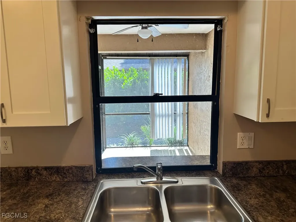 1025 SE 24th Avenue Cape Coral FL 33990