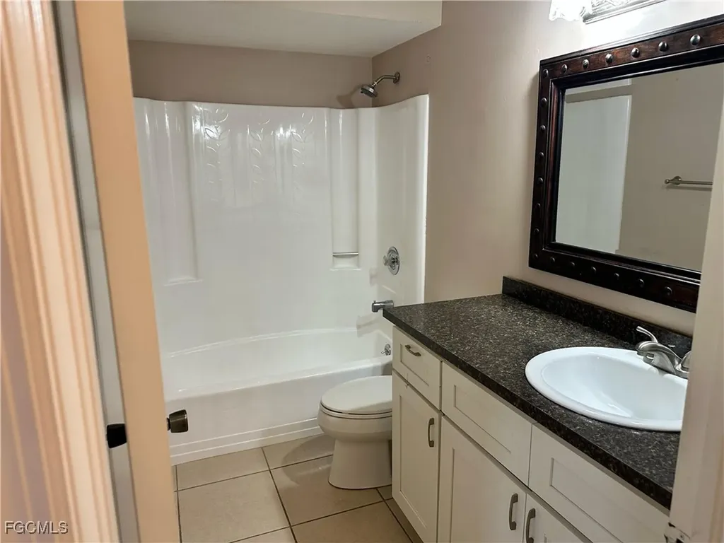 1025 SE 24th Avenue Cape Coral FL 33990