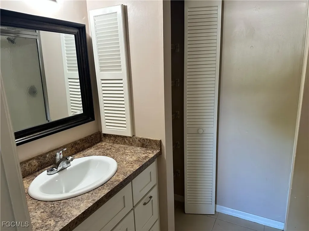 1025 SE 24th Avenue Cape Coral FL 33990