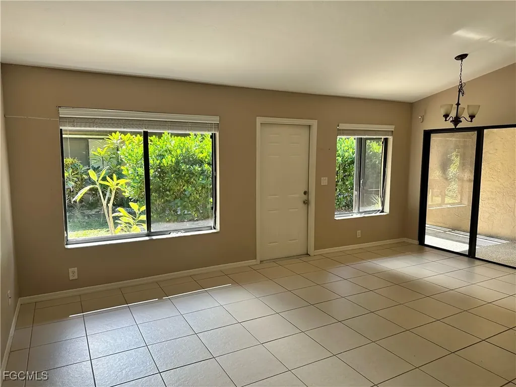 1025 SE 24th Avenue Cape Coral FL 33990