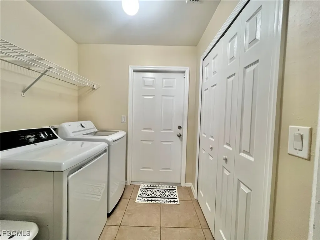 2916 51st Street SW Lehigh Acres FL 33976