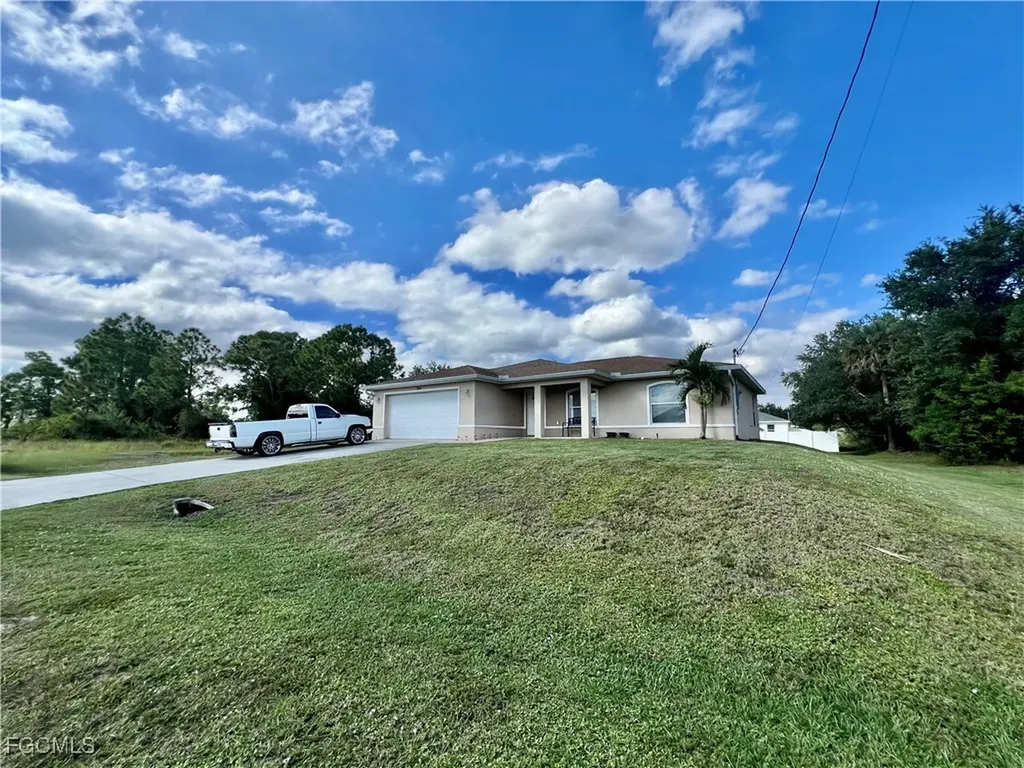 2916 51st Street SW Lehigh Acres FL 33976