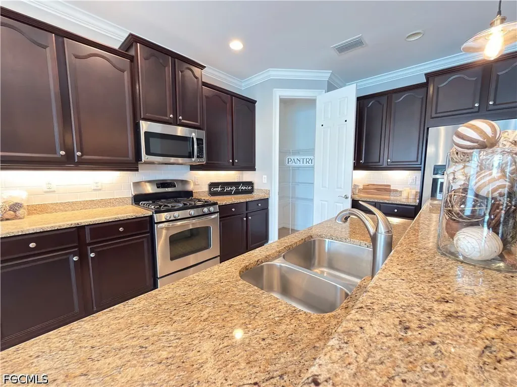 3940 Otter Bend Circle Fort Myers FL 33905