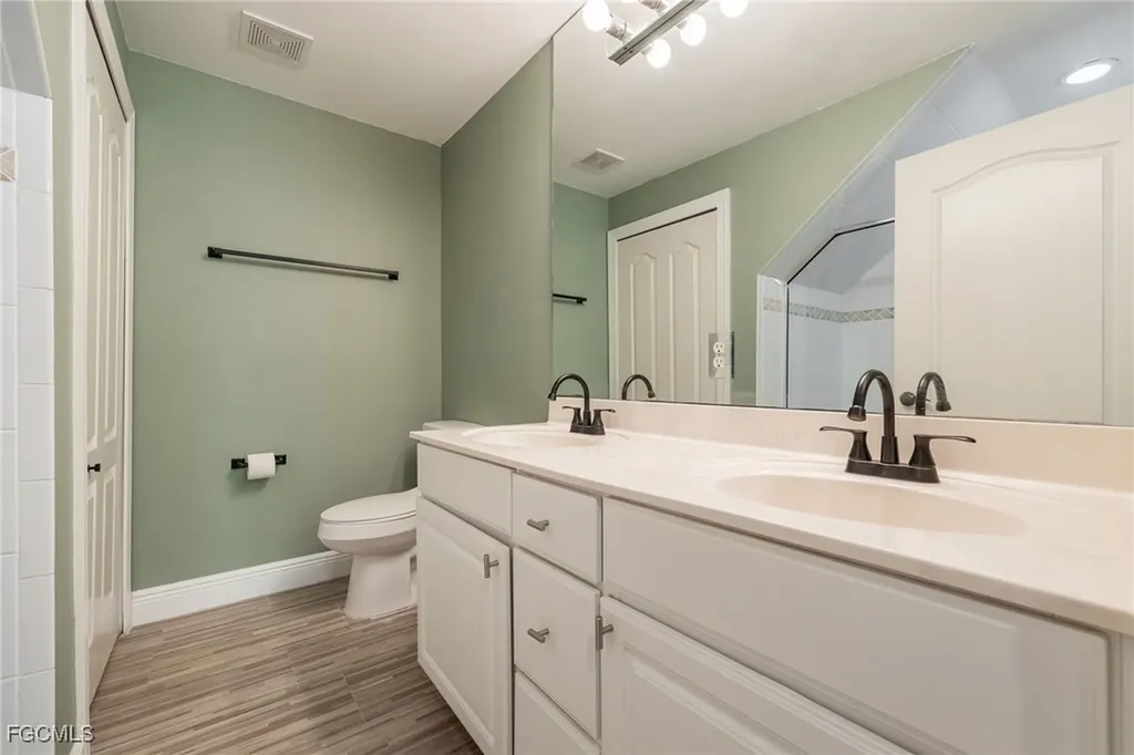 9792 Glen Heron Drive Bonita Springs FL 34135